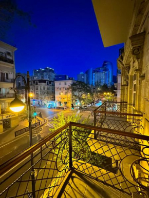 Central Apartment - Two Balconies - 2nd Floor